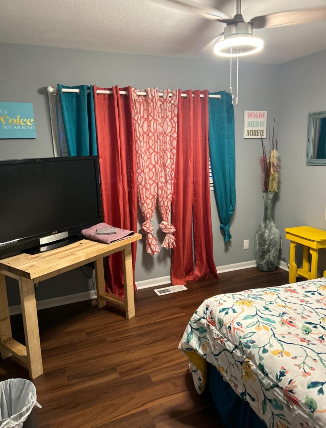 Loners Loft Private Rooms Huntsville Exterior photo